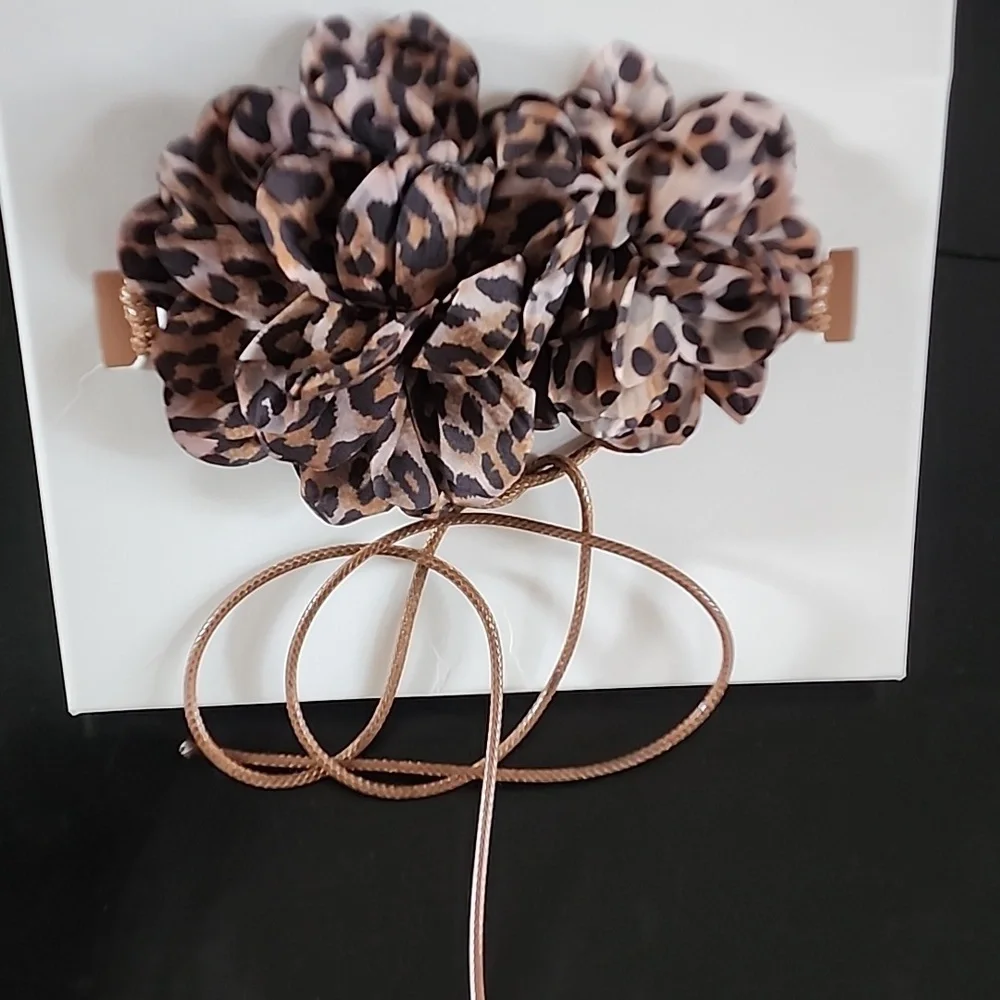 ZARA Double Flower Animal Print Necklace - Picture 9 of 16